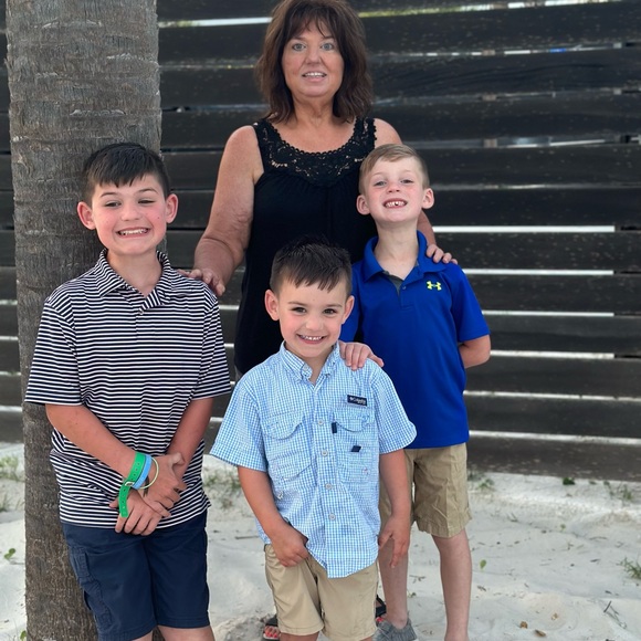 Meet your Posher, Paula. - Picture 3 of 4